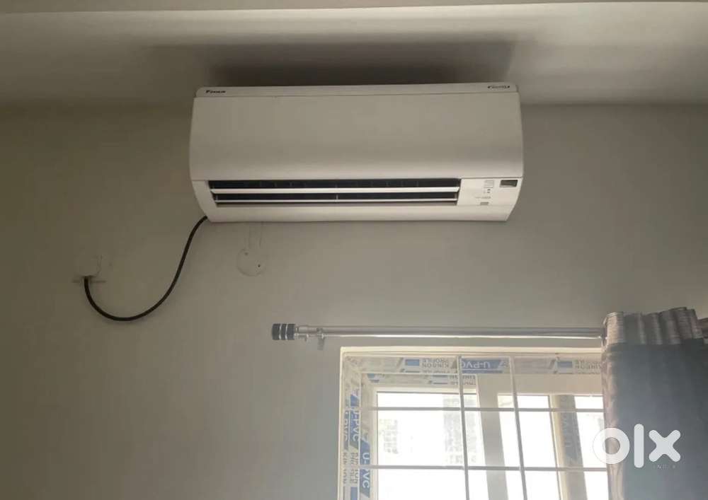 Daikin 4 star inverter AC