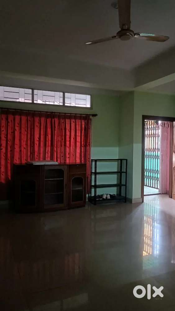 3 bhk flat with 2 washroom at silpukhuri near main road