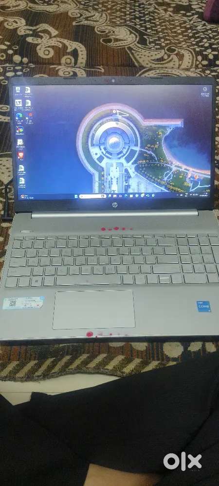 HP 15s-fq2xxx  11ᵗʰ Gen i3  8 GB  512 GB SSD  Windows 11