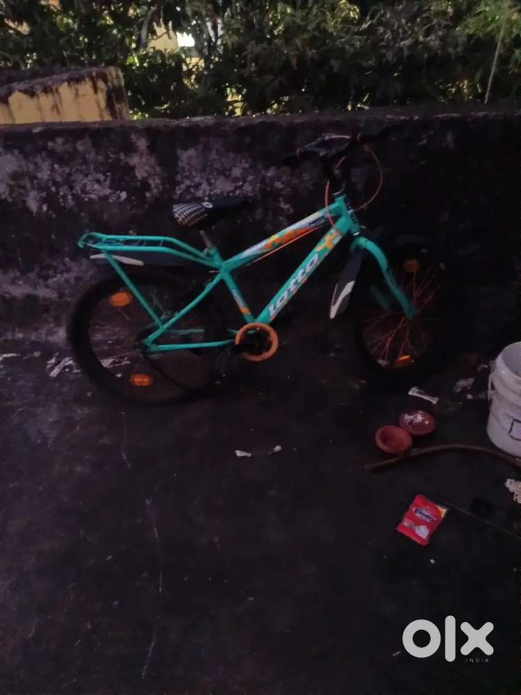 Yah ek purani cycle hai aapko ise theek karvana padega