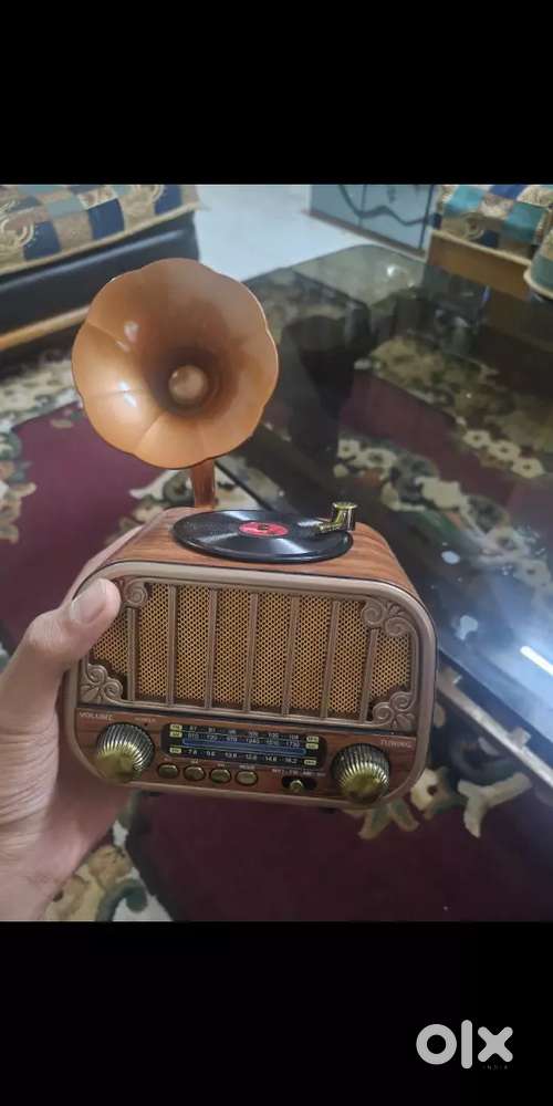 Old Radio Carvan