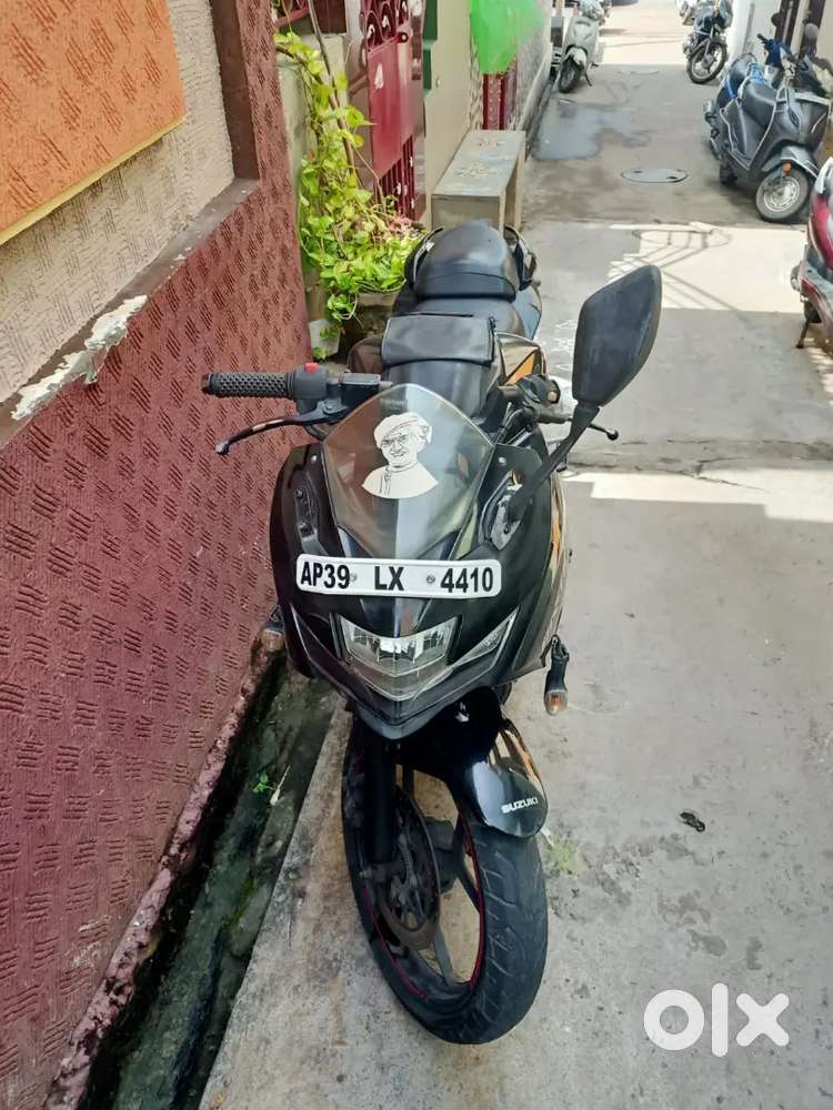Suzuki Gixxer sf