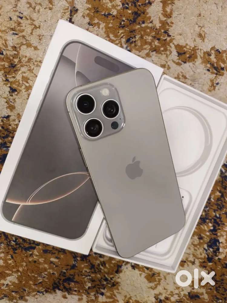 Apple Iphone 15 pro max natural titanium 256gb 96% battery health
