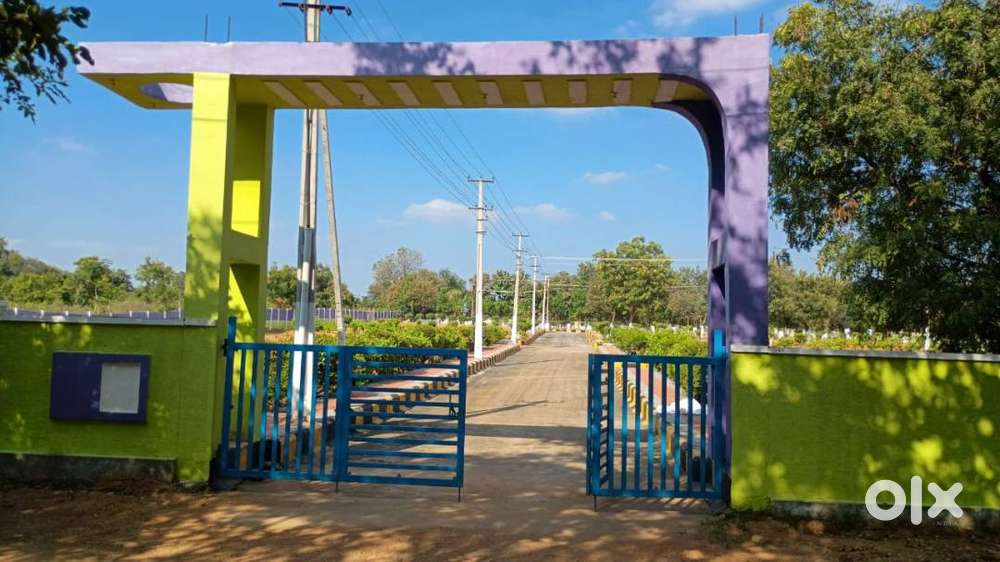 200 SQYDS EAST FACE PLOT FOR SALE MAIN ROAD HMDA VENTURE