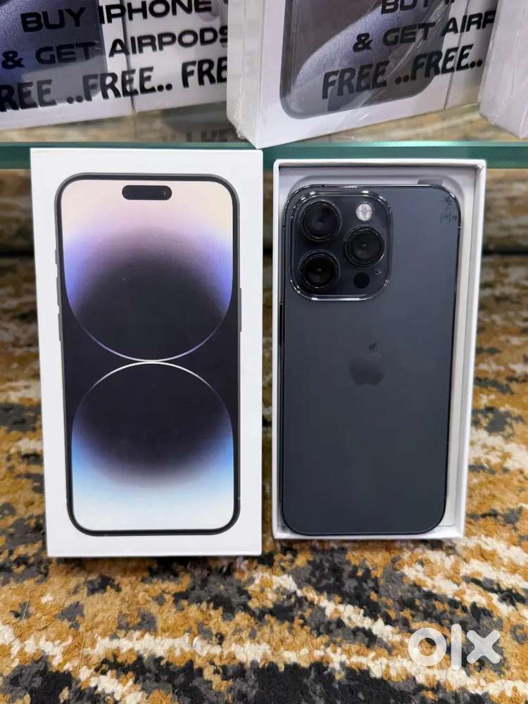 Apple Iphone 14pro black   colour 256gb condition amazing with box