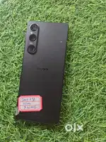 Sony 1 Mark V  
12/ 256 GB
   mint condition 
with Warranty