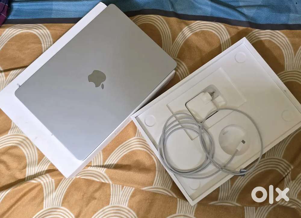 Macbook m4 air 16gb 256gb m4 air laptop brand new condition