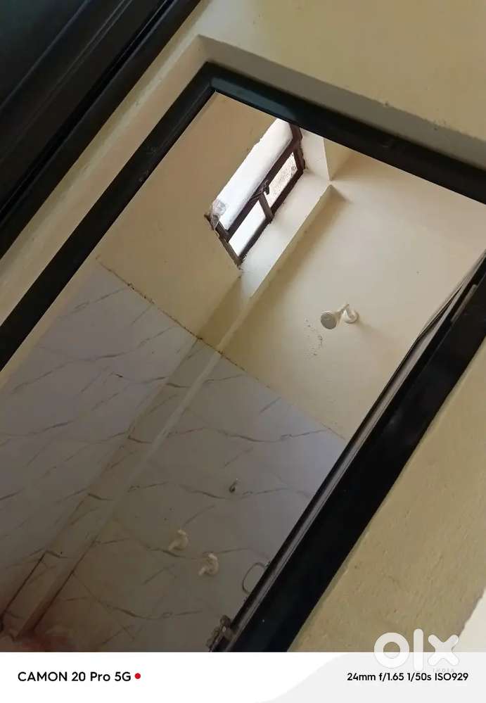 Girls or small family allow