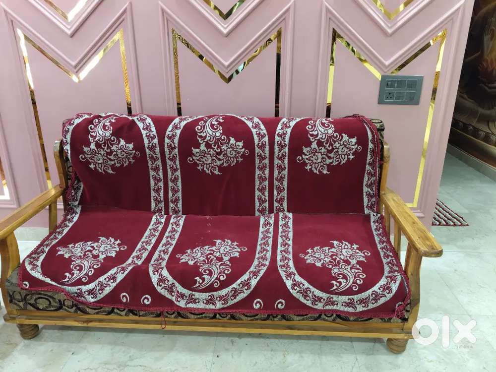 Sofa set with center table