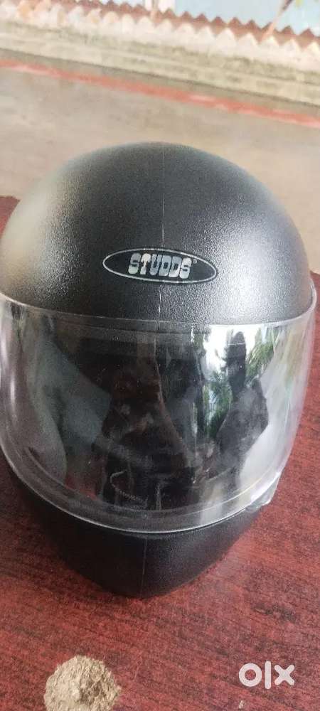 STUDDS Helmet