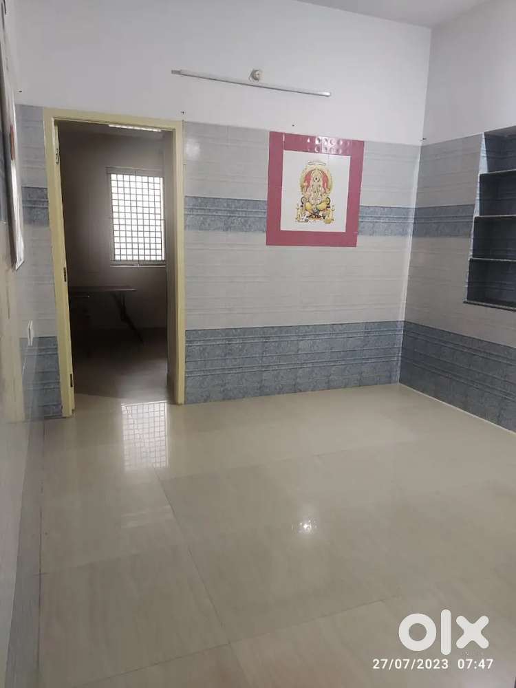 Suitable for medical and engineering students