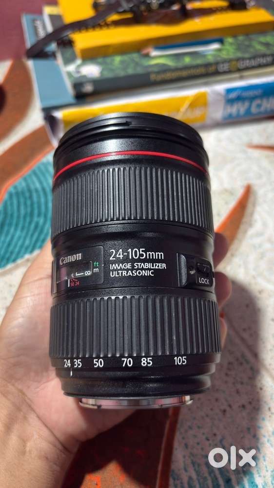 Canon 24~105 mm EF lens with image stabilizer ultrasonic