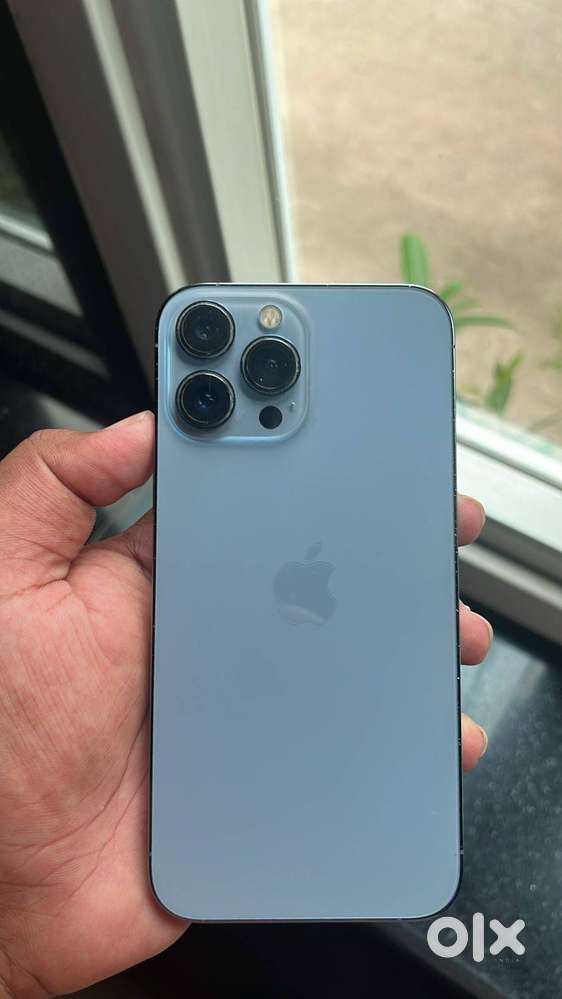 Iphone 13 Pro max 256 in mint condition