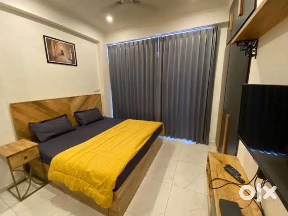 Ultra luxury 1bhk flat for rent near hilite mall