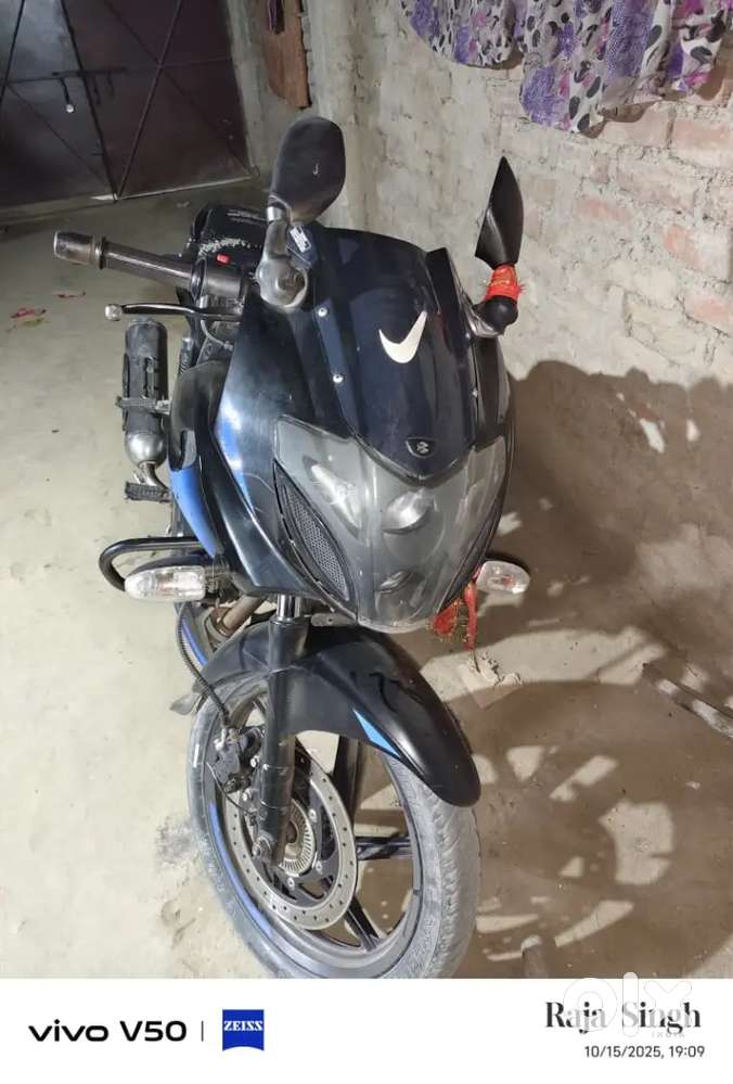 Pulsar 220 f.  Best condition