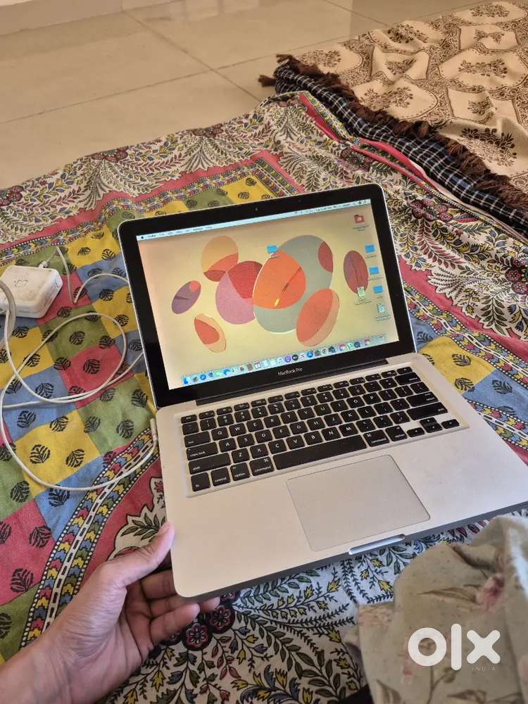 Macbook pro i5