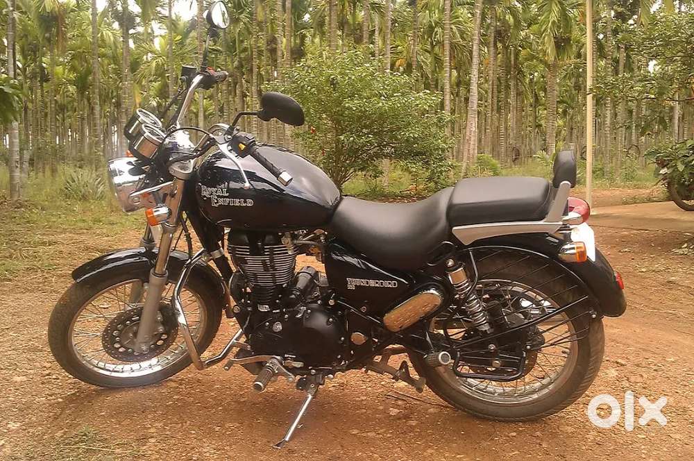 Royal enfield thunderbird