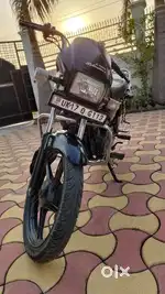 Ek hath ki chli huvi hai