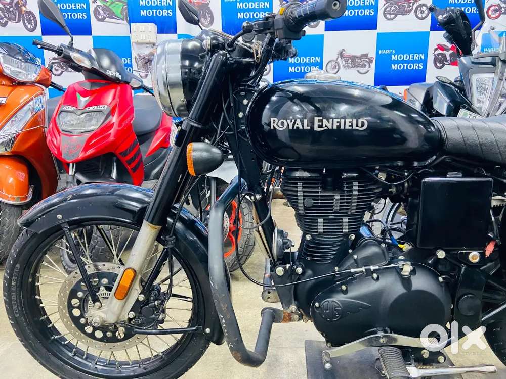 Royal Enfield Classic 350 Pure Black 2020 Model