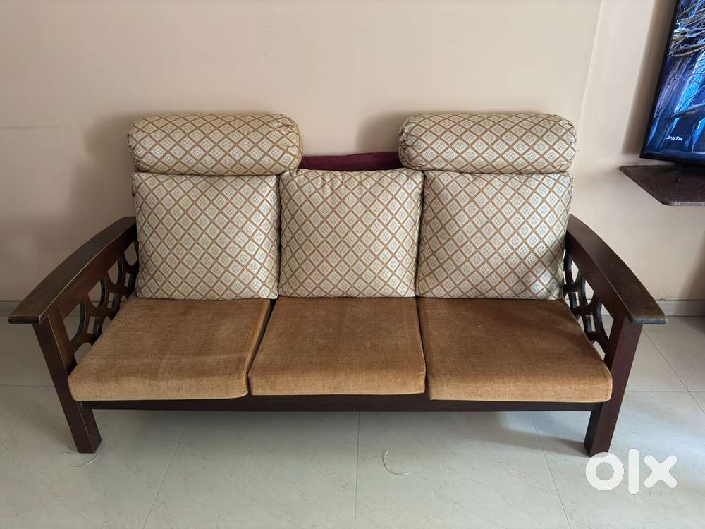 5 seater Sofa set and Diwan bed