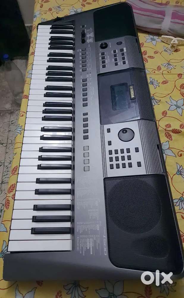 YAHAMA SYNTHESIZER I500