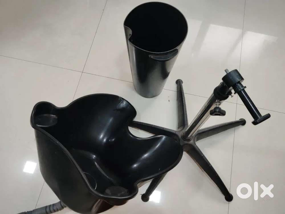 Hair washing sink for Parlour