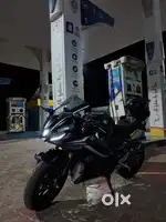 Selling Yamaha R15V4