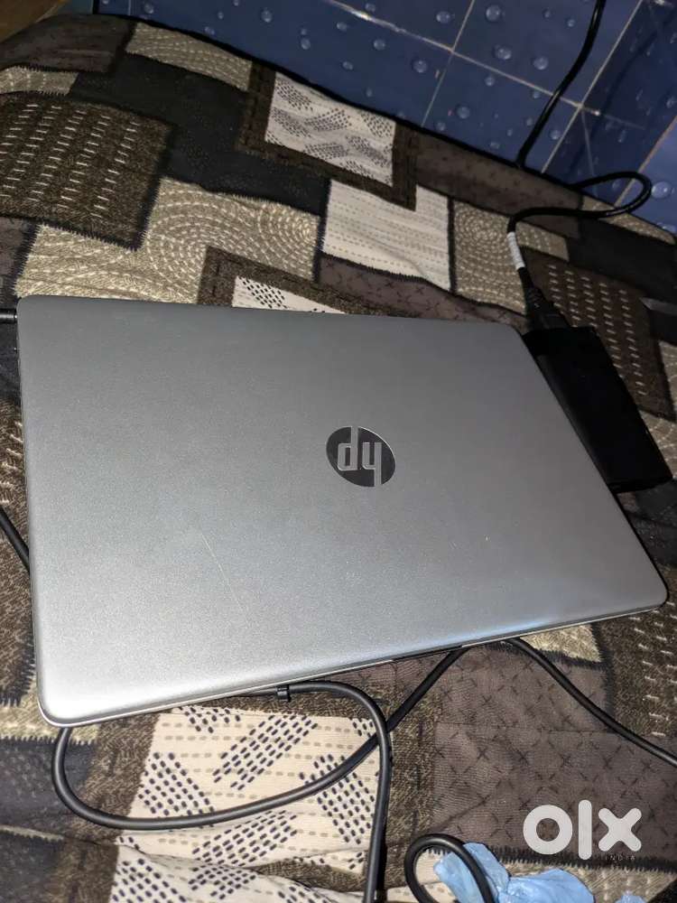 Hp laptop 4 months used