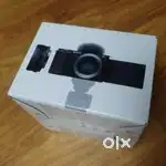 Sony zve 10 mirror less camera with 1650mm zoom kit lens