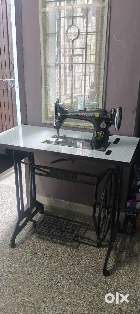 Tailoring machine