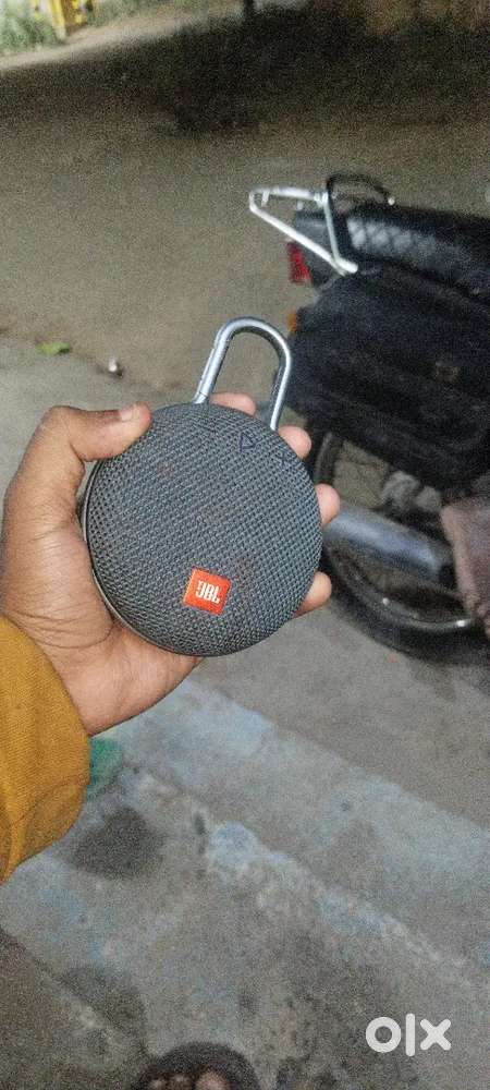 Jbl clip 3  green speaker