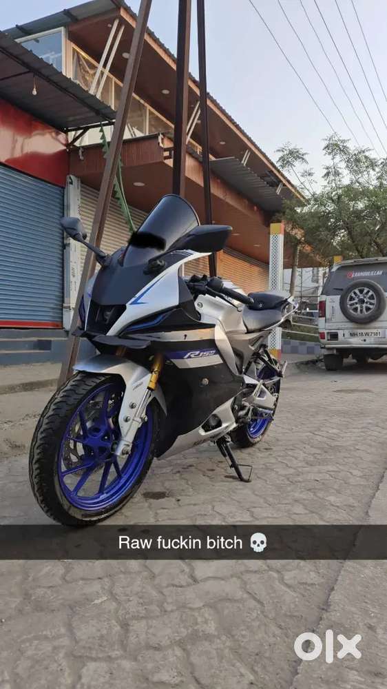 R15m 2022 clean and neat well maintained bike 1st owner bike