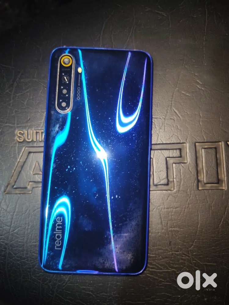 Realme XT 8/128