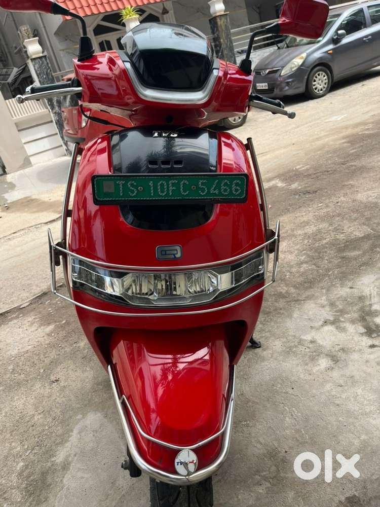 Well maintained lady driven