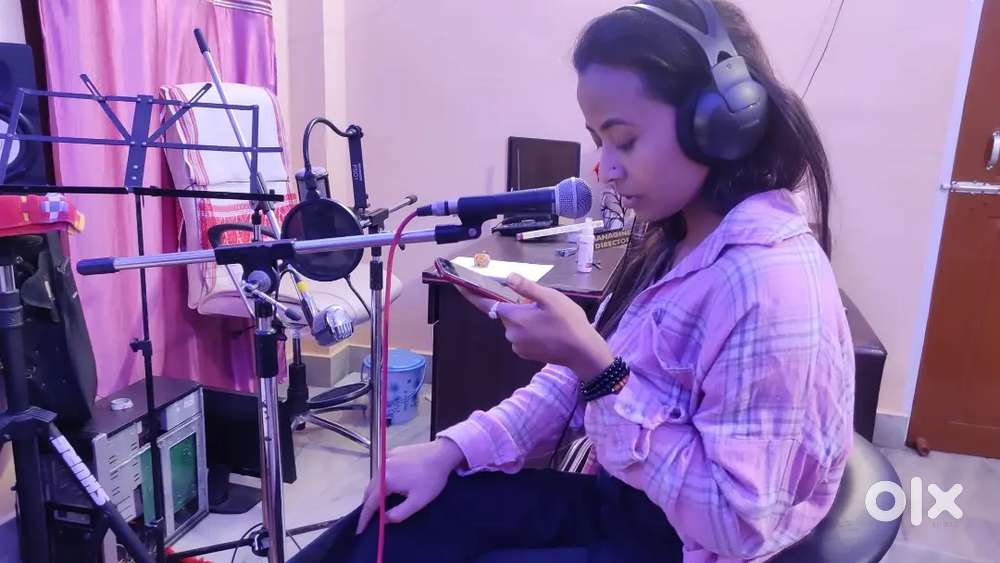 Required A Female Office Executive Cum Receptionist