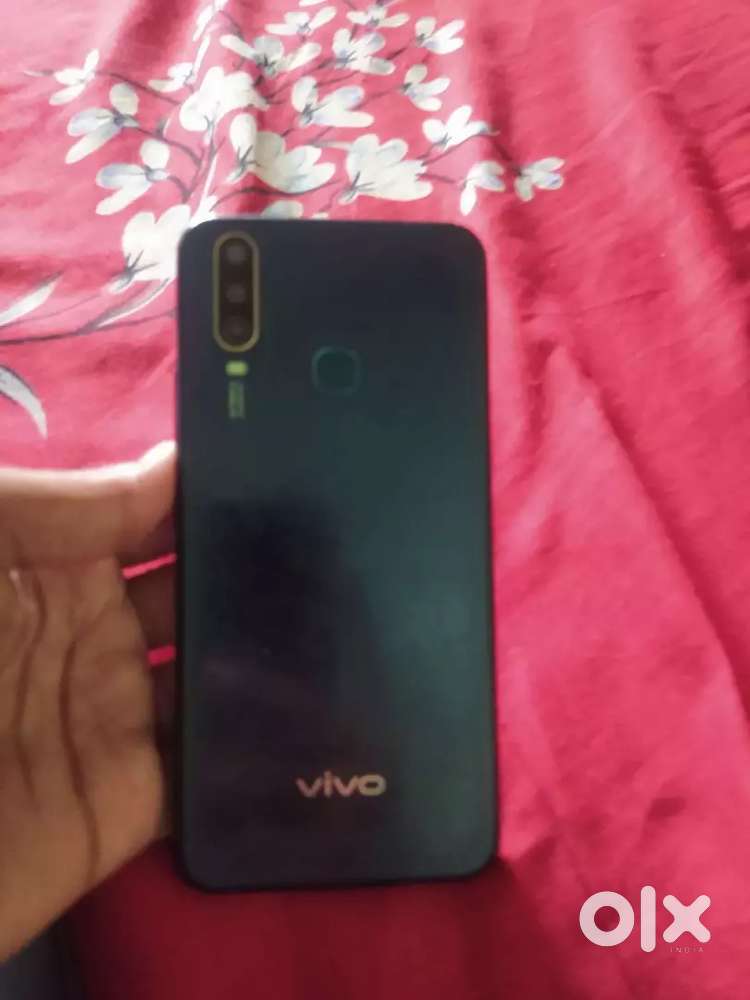 Vivo y17 4gb 128 stroage original display battery 5000 good condition