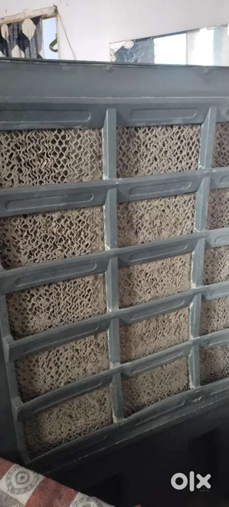 Cooler good condition me hai