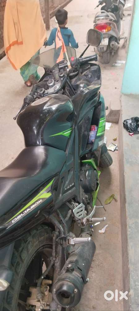 R15 best hai koi kaam nahi hai