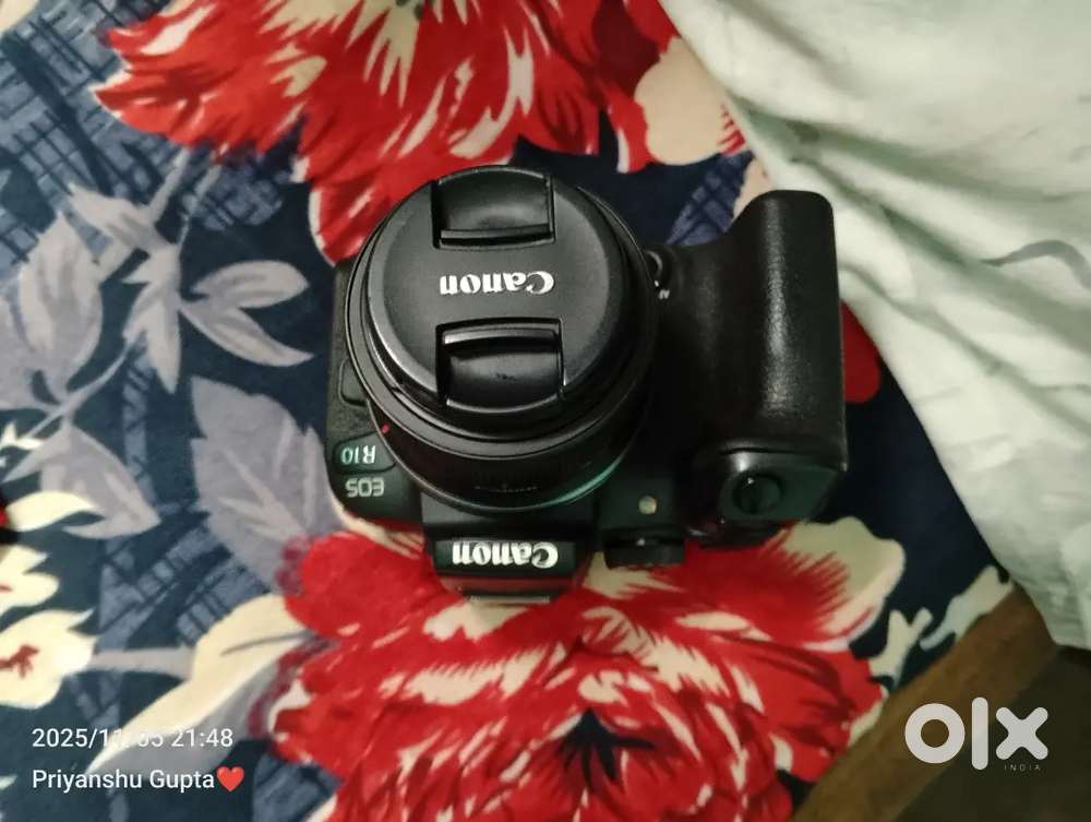 Canon DSLR r10