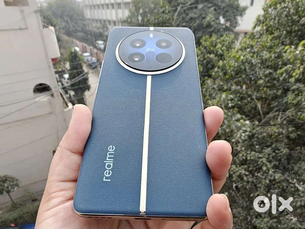 Realme 12 pro+ 5G smarphone  Memory 8/256