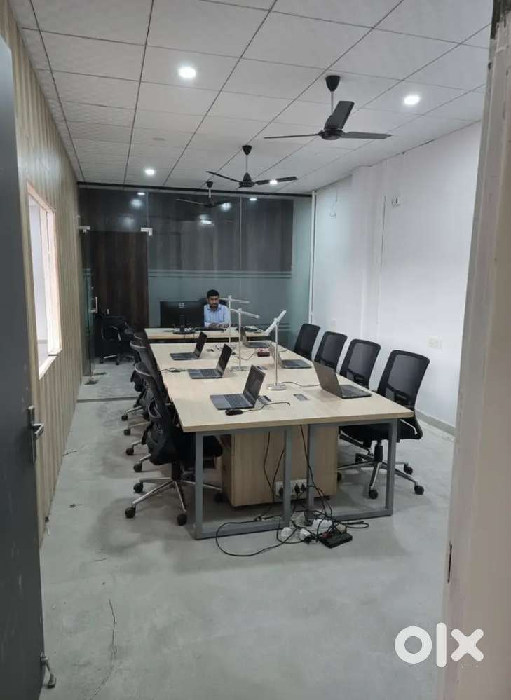 Luxury Office available for Rent