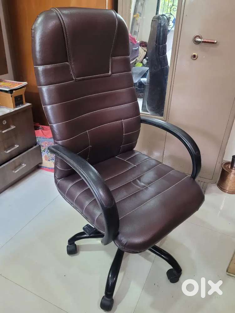 Office Chair with tilt adjustment and Lumbar Support.( Non Negotiable)