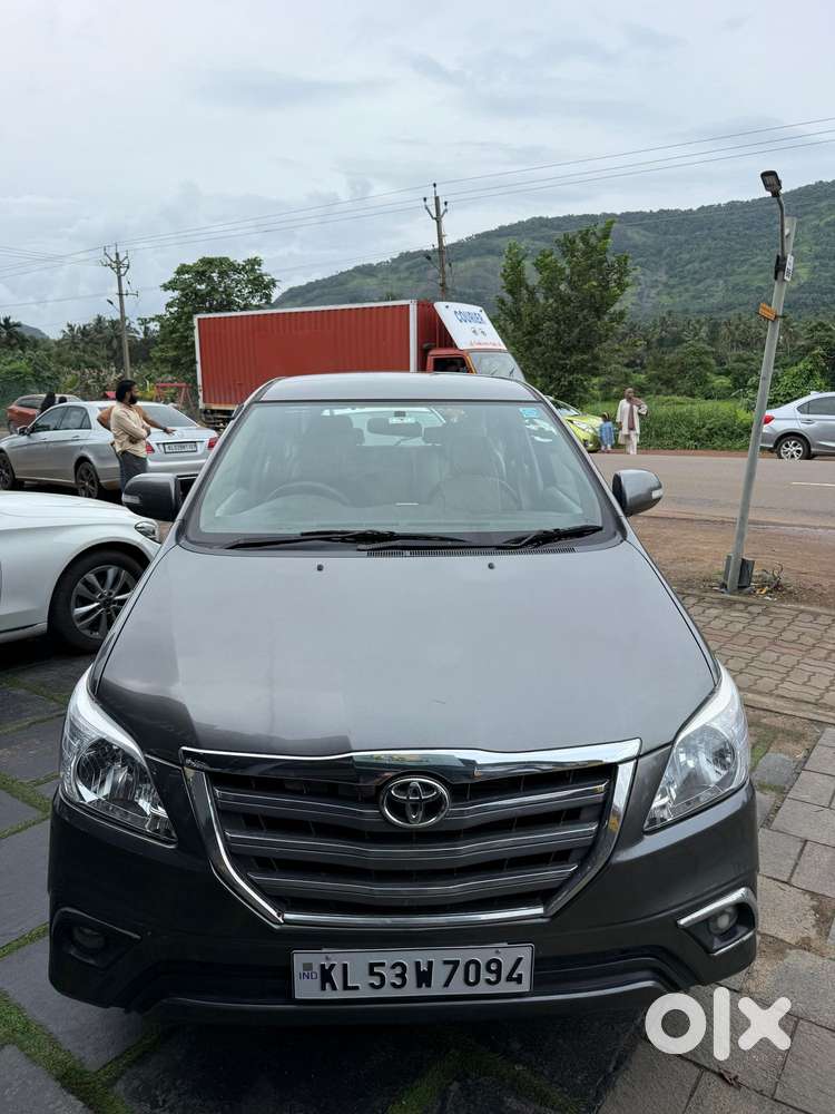 Toyota Innova 2.5 V 7 STR, 2012, Diesel