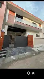 10  MARLA HOUSE  FOR SALE NEAR BANK ENCLAVE CAR PARKING SPACE