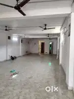 Shop 12*45 aprox 520 sqft shop rent in Vikaspuri market in 1.30 lakh