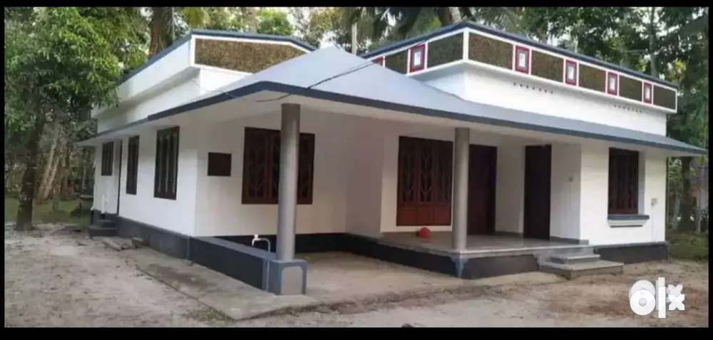 House for sale nearby by munnamkutty junction,