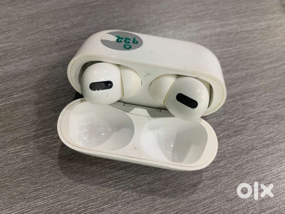 Apple AirPods 2nd gen \ quick charger \ with bill & warranty