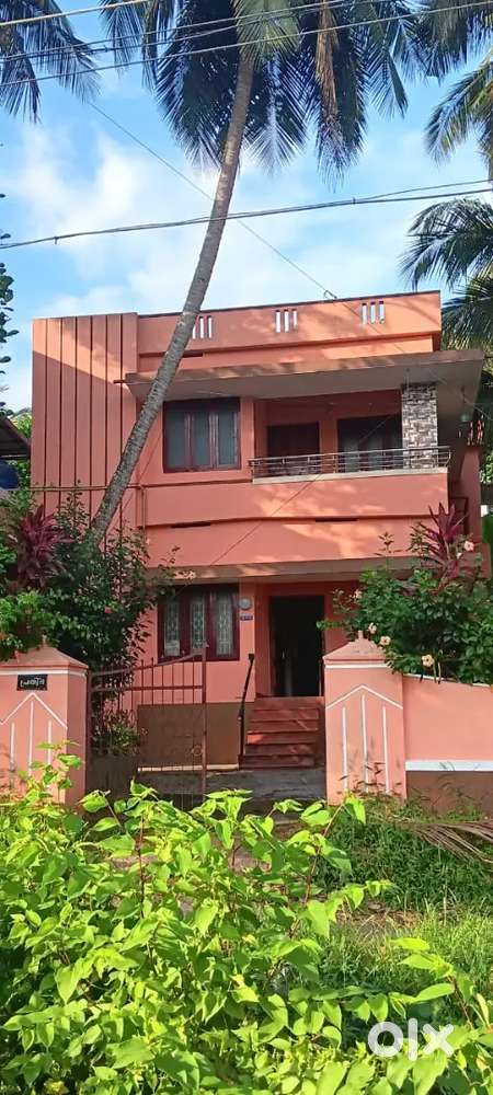 2 bhk house for rent at Gandhi junction alathur for families
