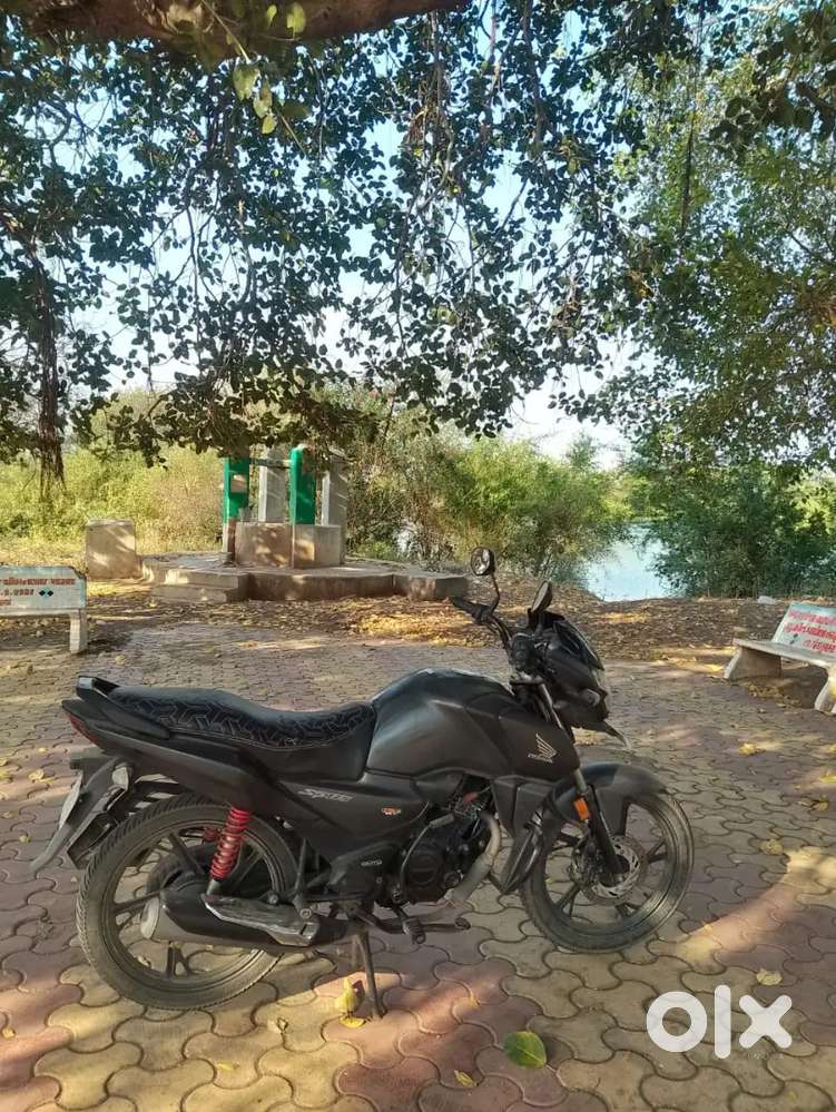 HONDA SP 125 FULLY COMPANY MAINTAINED 2021 MODEL 70+ AVERAGE