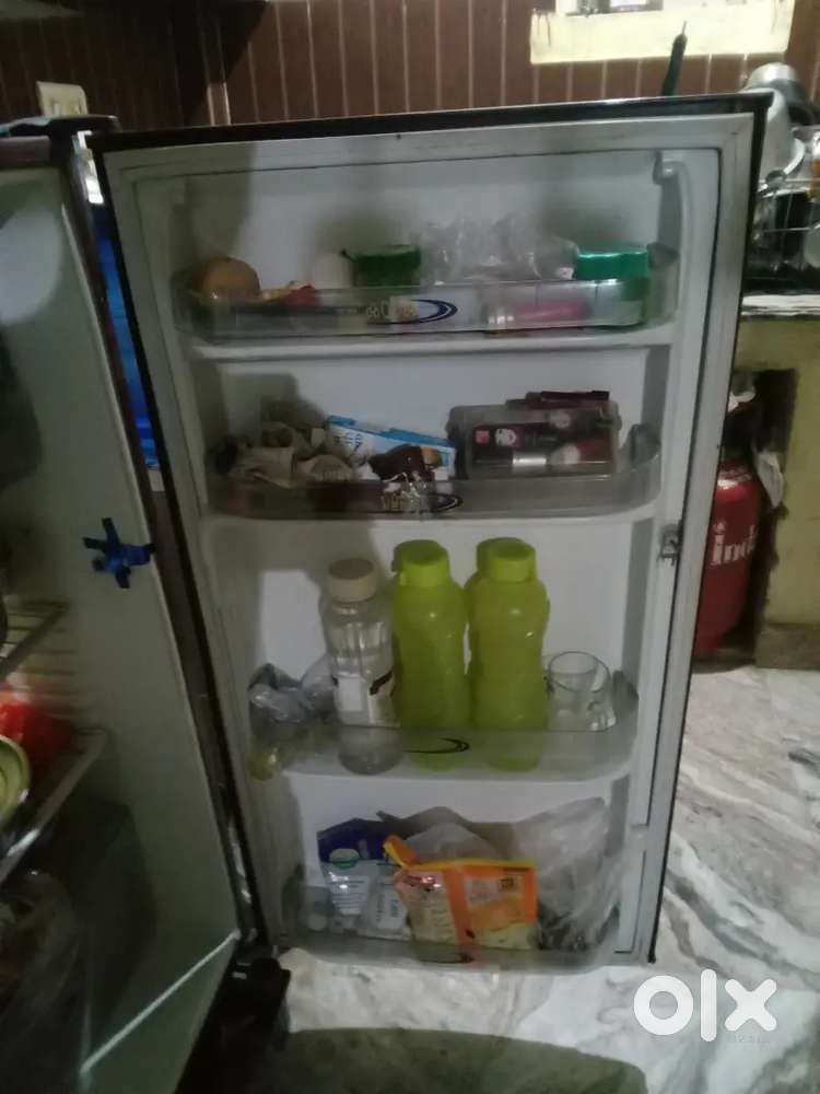 fridge works perfectly and we have 2 storage  (company:kvinator)